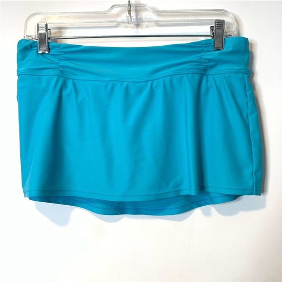 Athleta turquoise swim skirt size S, I never wore it. Moving, time to let it go. - Picture 2 of 4